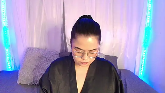 Snapshot of LilyRousee chatting on June 21, 2026, 11:29 pm LilyRousee online show from June 21, 2026, 11:29 pm