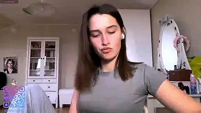 DarlineBrustera online show from February 22, 2026, 2:04 pm