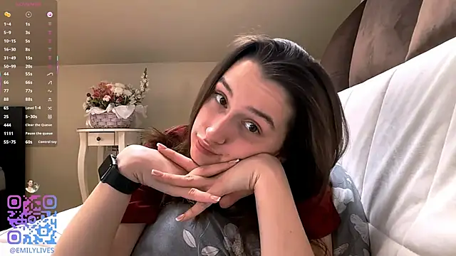 DarlineBrustera online show from May 4, 2026, 2:24 pm