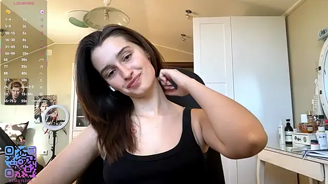 Snapshot of DarlineBrustera chatting on July 3, 2026, 7:15 am DarlineBrustera online show from July 3, 2026, 7:15 am