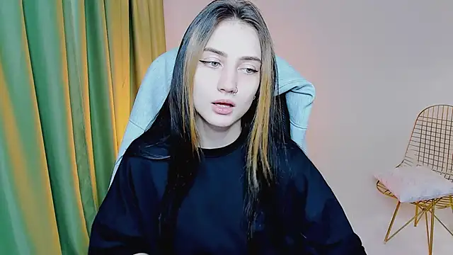 olivianorton online show from September 14, 2025, 9:19 am