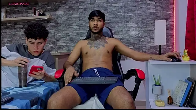 Snapshot of Theimperialboys_ chatting on July 18, 2026, 4:05 am Theimperialboys online show from July 18, 2026, 4:05 am