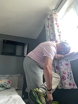 naughtygrandad1 online show from April 24, 2026, 10:39 am