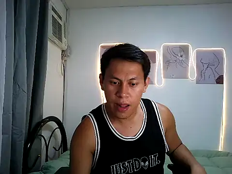 Ashley Slutty online show from April 1, 2026, 5:52 am