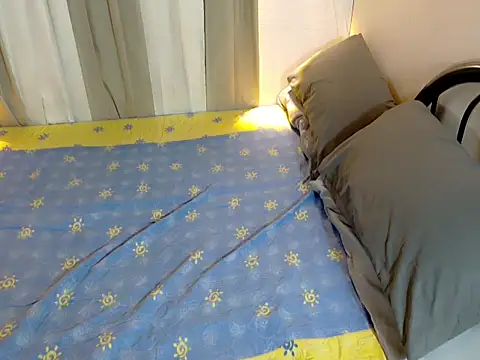 avery in paradisexx online show from October 24, 2025, 7:49 am