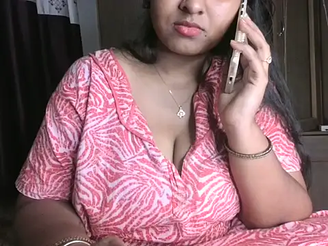Snapshot of its_me_Rashmi chatting on November 17, 2025, 6:03 pm its me Rashmi online show from November 17, 2025, 6:03 pm