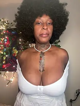 Snapshot of MistiSavannah chatting on July 4, 2026, 1:06 pm MistiSavannah online show from July 4, 2026, 1:06 pm