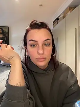 OliviaaFischer online show from March 3, 2026, 11:16 am