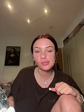 Snapshot of OliviaaFischer chatting on June 15, 2026, 3:36 pm OliviaaFischer online show from June 15, 2026, 3:36 pm