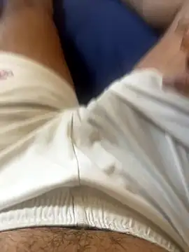 Beurberry19 online show from October 8, 2025, 4:37 pm