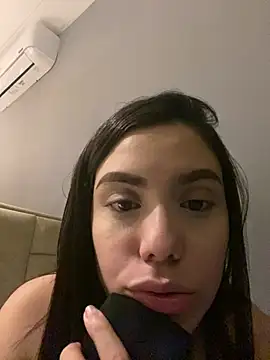 RenataLeclair online show from June 11, 2026, 2:33 am