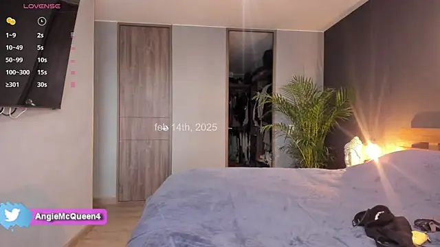 Snapshot of Sarajames chatting on February 14, 2025, 8:37 pm Sarajames online show from February 14, 2025, 8:37 pm