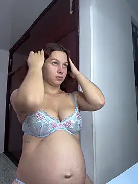 Snapshot of miacarrot chatting on June 1, 2026, 3:47 pm miacarrot online show from June 1, 2026, 3:47 pm