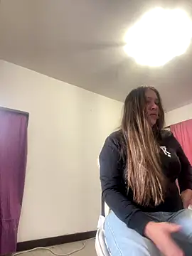 emma hot2006 online show from September 11, 2025, 4:07 pm