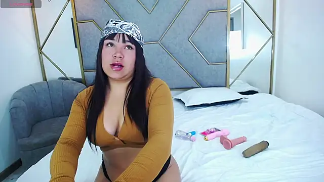 KarinaPrath online show from September 23, 2025, 10:02 pm