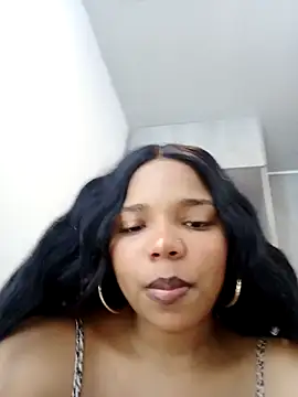 Snapshot of Chanell_mina chatting on October 28, 2025, 3:43 am Chanell mina online show from October 28, 2025, 3:43 am