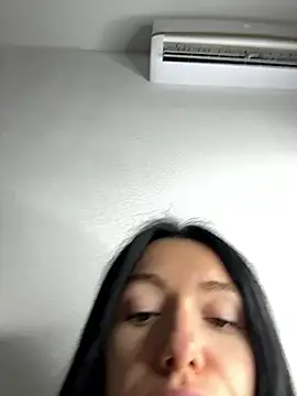 Snapshot of karrr__aaa chatting on October 3, 2025, 8:50 pm karrr aaa online show from October 3, 2025, 8:50 pm