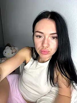 Snapshot of karrr__aaa chatting on October 13, 2025, 8:20 pm karrr aaa online show from October 13, 2025, 8:20 pm