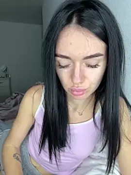 Snapshot of karrr__aaa chatting on October 23, 2025, 7:45 pm karrr aaa online show from October 23, 2025, 7:45 pm