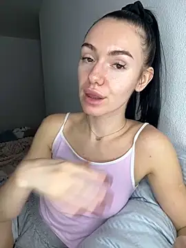 Snapshot of karrr__aaa chatting on November 17, 2025, 8:36 pm karrr aaa online show from November 17, 2025, 8:36 pm