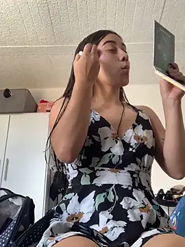 Snapshot of miaftmax chatting on September 27, 2025, 4:23 pm miaftmax online show from September 27, 2025, 4:23 pm