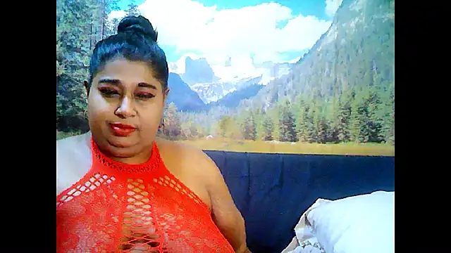 Snapshot of indianhoney694u chatting on October 11, 2025, 5:17 am indianhoney694u online show from October 11, 2025, 5:17 am