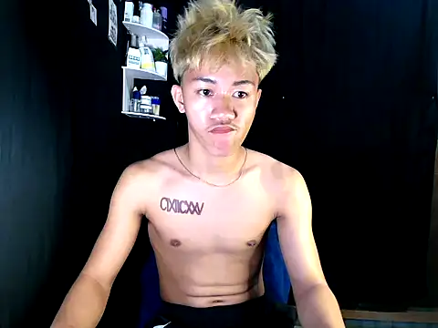 Snapshot of naughtyboyloy_0 chatting on December 1, 2025, 2:55 pm naughtyboyloy 0 online show from December 1, 2025, 2:55 pm