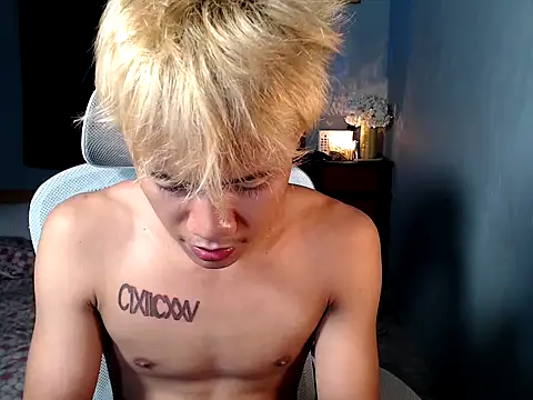 Snapshot of naughtyboyloy_0 chatting on December 14, 2025, 4:45 pm naughtyboyloy 0 online show from December 14, 2025, 4:45 pm