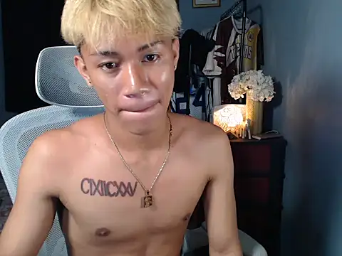 Snapshot of naughtyboyloy_0 chatting on December 18, 2025, 6:14 pm naughtyboyloy 0 online show from December 18, 2025, 6:14 pm