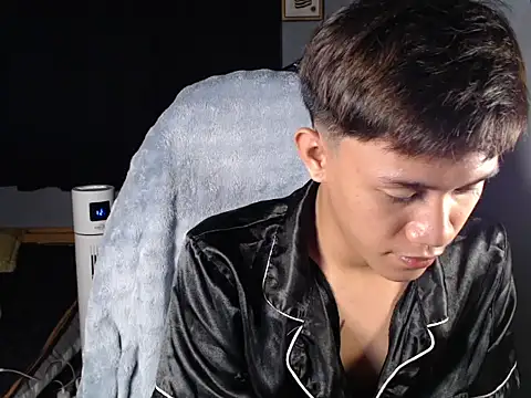 Snapshot of naughtyboyloy_0 chatting on March 25, 2026, 3:40 pm naughtyboyloy 0 online show from March 25, 2026, 3:40 pm