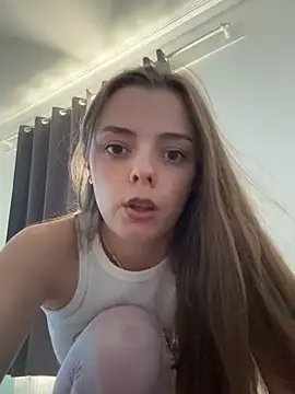Snapshot of cutietootie02 chatting on August 1, 2026, 2:27 pm cutietootie02 online show from August 1, 2026, 2:27 pm