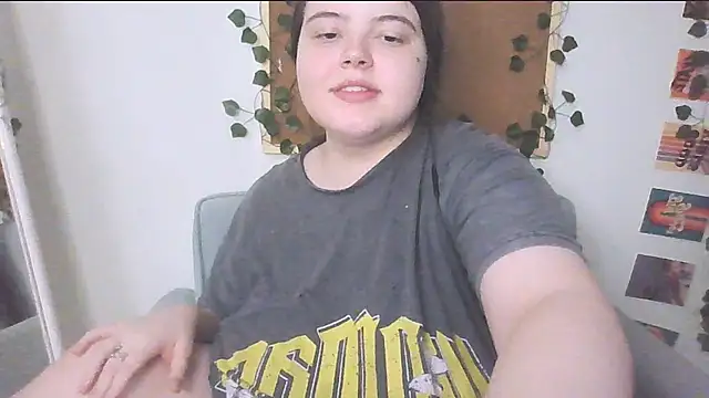 Snapshot of brattyprincessemma chatting on September 12, 2025, 6:41 pm brattyprincessemma online show from September 12, 2025, 6:41 pm