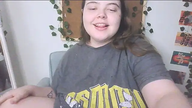 Snapshot of brattyprincessemma chatting on September 19, 2025, 5:24 pm brattyprincessemma online show from September 19, 2025, 5:24 pm