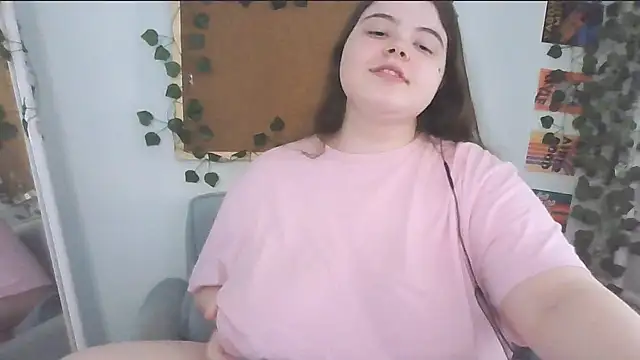 Snapshot of brattyprincessemma chatting on October 17, 2025, 9:56 am brattyprincessemma online show from October 17, 2025, 9:56 am