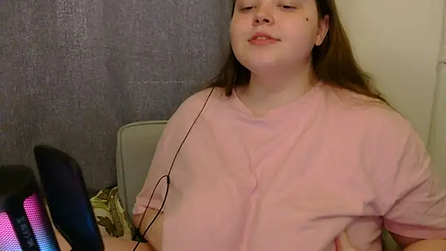 Snapshot of brattyprincessemma chatting on November 11, 2025, 6:35 am brattyprincessemma online show from November 11, 2025, 6:35 am