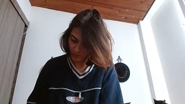 Crystal Star  online show from February 8, 2026, 3:48 pm