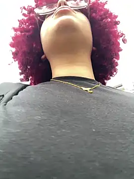 Snapshot of Enyagleam_ chatting on October 10, 2025, 3:00 pm Enyagleam online show from October 10, 2025, 3:00 pm