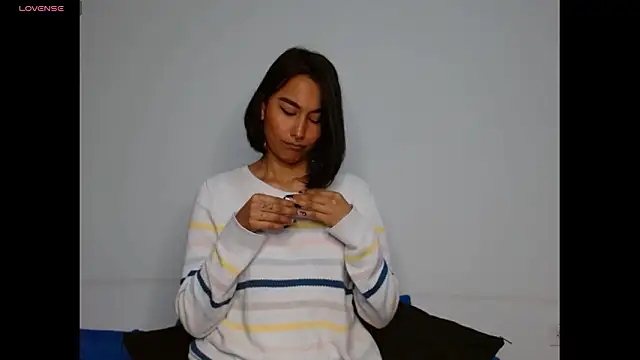 Gia Lee online show from March 10, 2026, 4:06 am