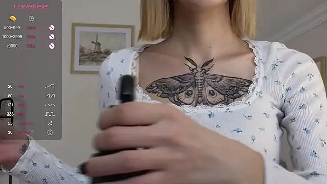 Snapshot of Sonia_Jones chatting on December 3, 2025, 2:26 pm Sonia Jones online show from December 3, 2025, 2:26 pm