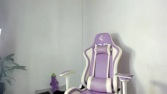 Snapshot of Valery_mz chatting on November 7, 2025, 11:16 pm Valery mz online show from November 7, 2025, 11:16 pm