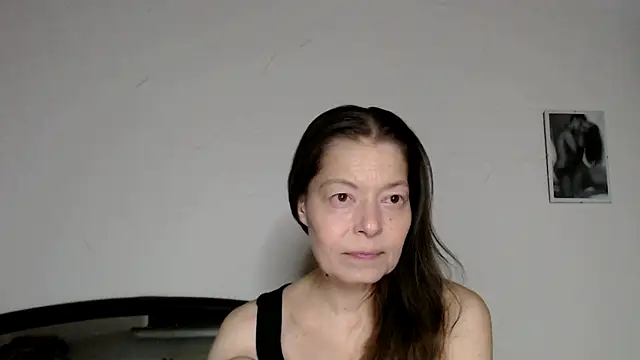 SexySarah177 online show from February 4, 2026, 9:31 pm