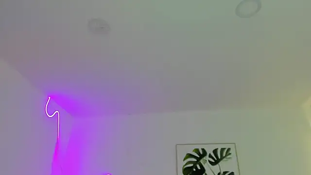 Snapshot of Cherrydollxx chatting on October 22, 2025, 11:43 am Cherrydollxx online show from October 22, 2025, 11:43 am