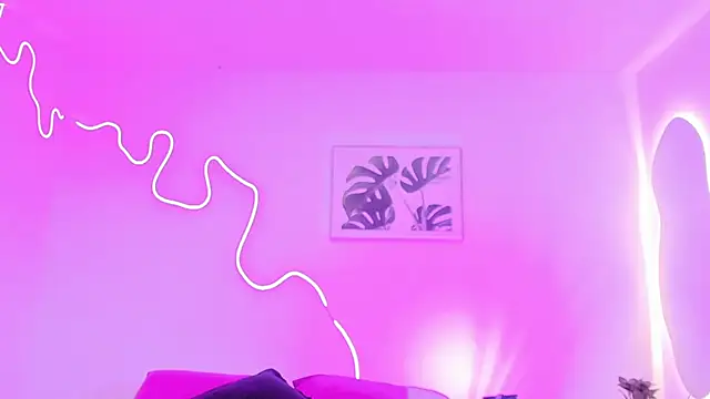 Snapshot of Cherrydollxx chatting on November 4, 2025, 11:53 am Cherrydollxx online show from November 4, 2025, 11:53 am