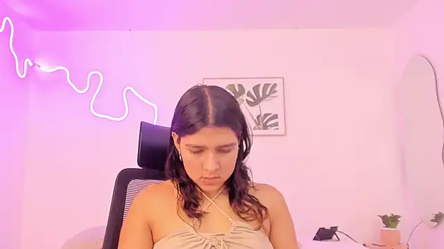 Snapshot of Cherrydollxx chatting on November 18, 2025, 11:58 am Cherrydollxx online show from November 18, 2025, 11:58 am