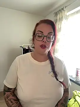 Snapshot of Miss_Lucifer6 chatting on June 8, 2026, 12:27 pm Miss Lucifer6 online show from June 8, 2026, 12:27 pm