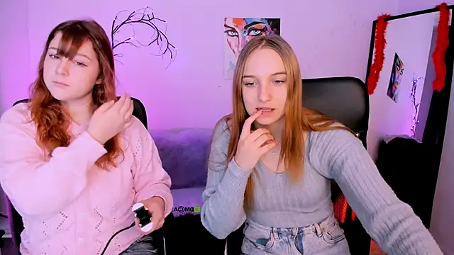 Snapshot of lola_sun12 chatting on November 23, 2025, 10:15 am lola sun12 online show from November 23, 2025, 10:15 am