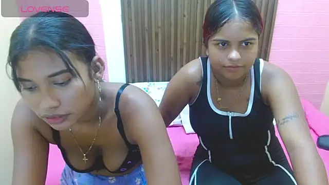 Snapshot of Lulu_James chatting on September 23, 2025, 6:44 pm Lulu James online show from September 23, 2025, 6:44 pm