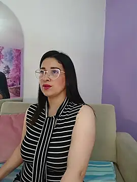 Snapshot of Alana_steel_1 chatting on November 15, 2025, 12:02 pm Alana steel 1 online show from November 15, 2025, 12:02 pm