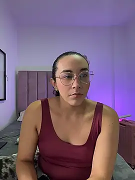 alehia cute online show from June 2, 2026, 9:39 pm