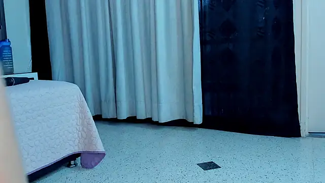 Snapshot of HaileyDuke chatting on September 26, 2025, 12:20 pm HaileyDuke online show from September 26, 2025, 12:20 pm